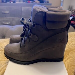 UGG VALORY WEDGE FUR LINED ANKLE BOOT 7.5. Brand New, Never Worn. ORIG. $225